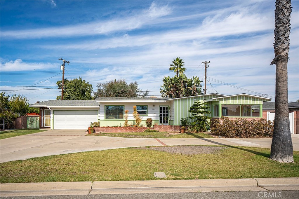 9851 Hummingbird Lane