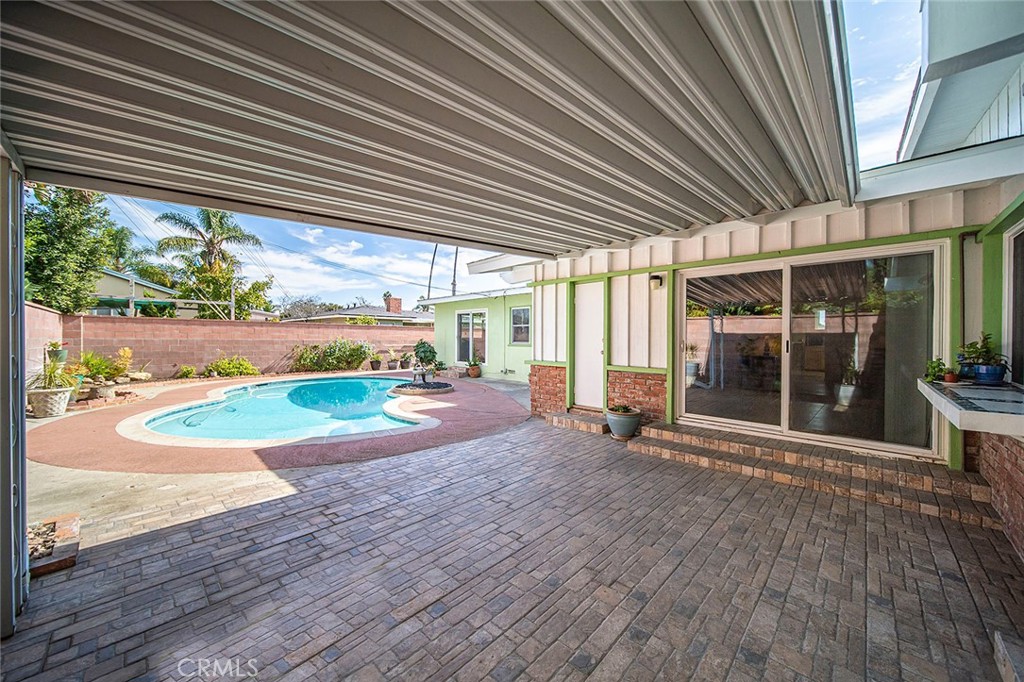 9851 Hummingbird Lane