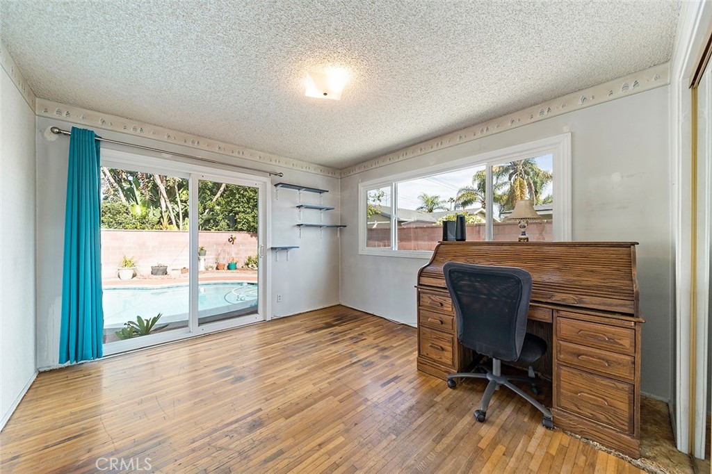 9851 Hummingbird Lane