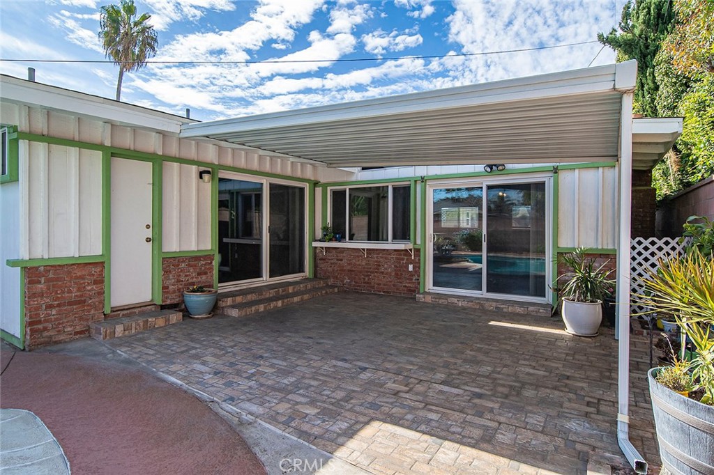 9851 Hummingbird Lane