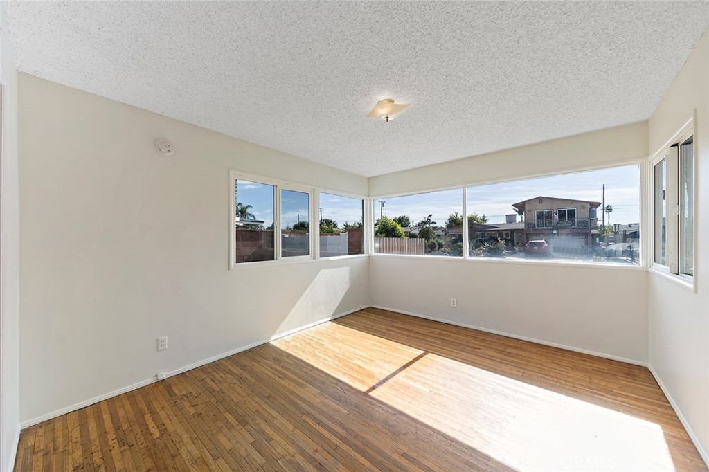 9851 Hummingbird Lane