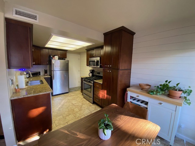 9927 Newport Way