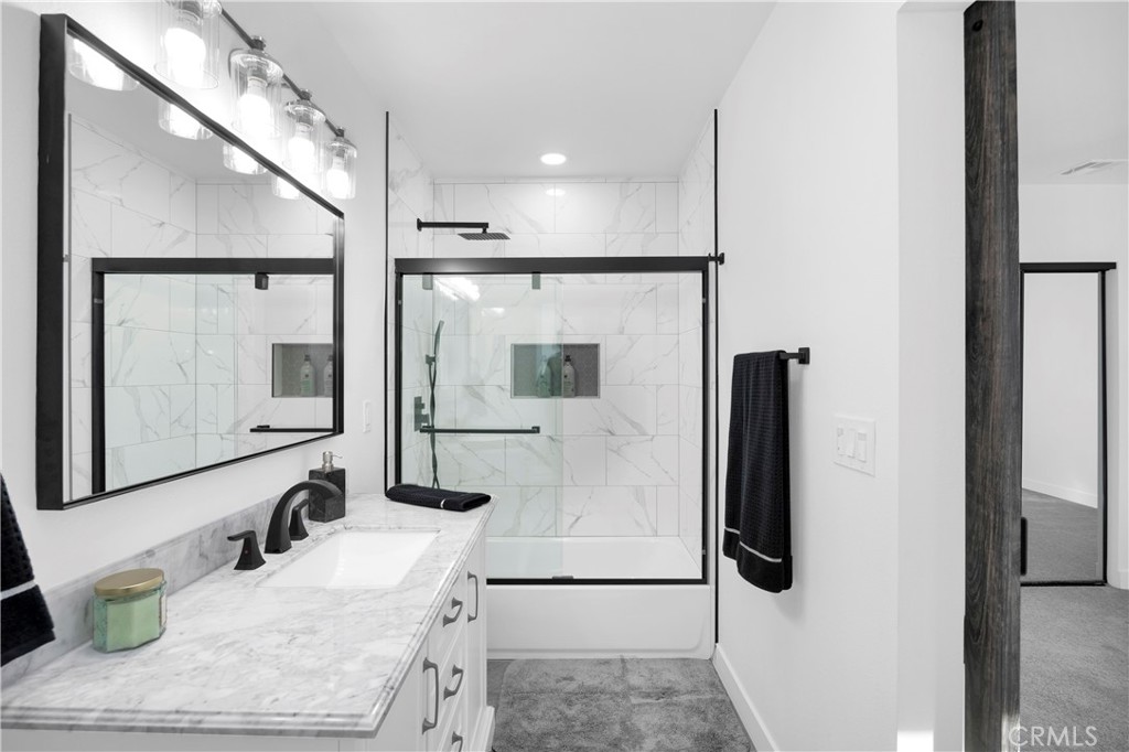 15622 Thornlake Avenue