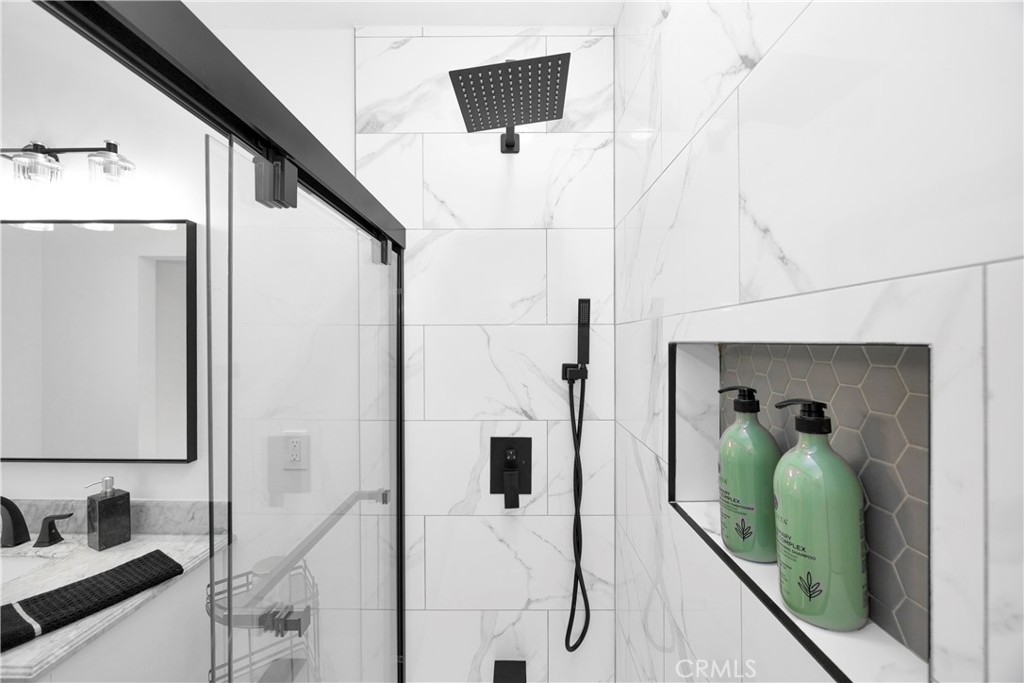 15622 Thornlake Avenue