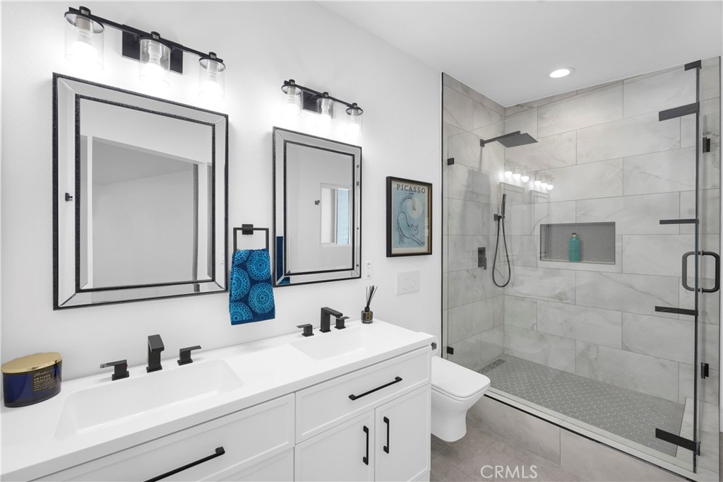 15622 Thornlake Avenue