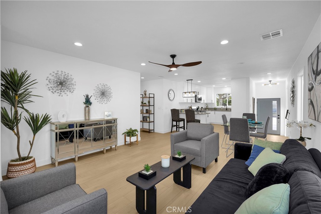 15622 Thornlake Avenue