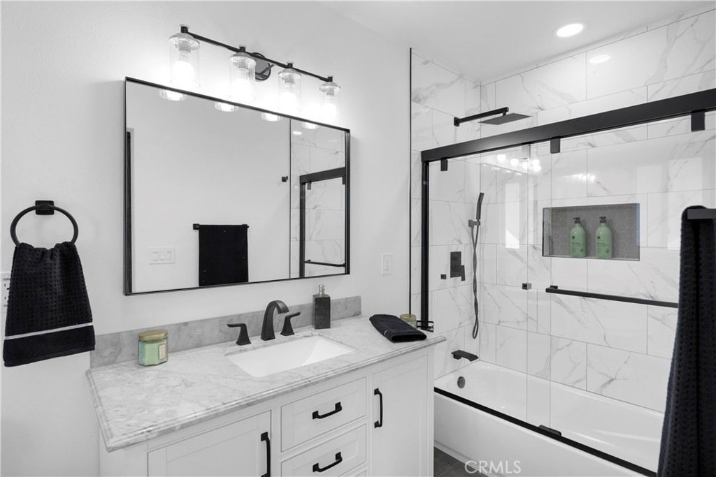 15622 Thornlake Avenue