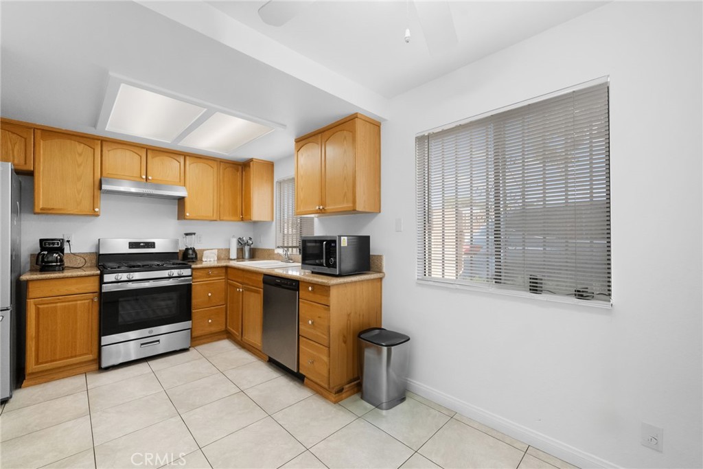 1659 E Kingsley Avenue A