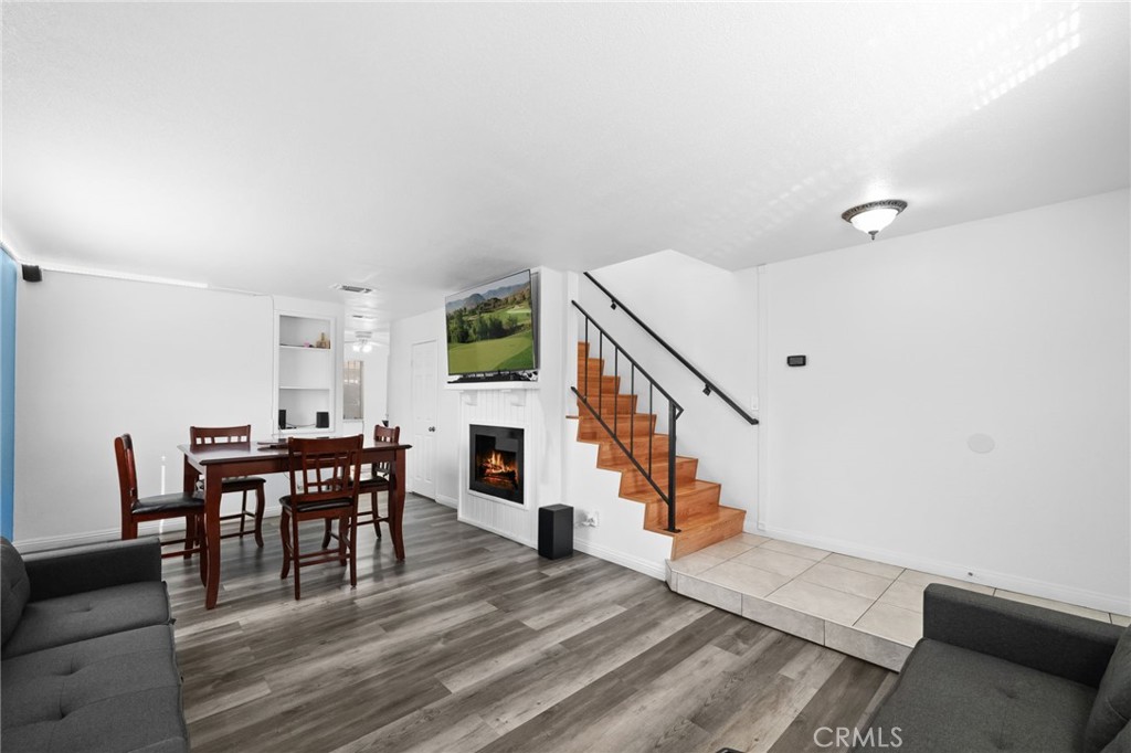 1659 E Kingsley Avenue A