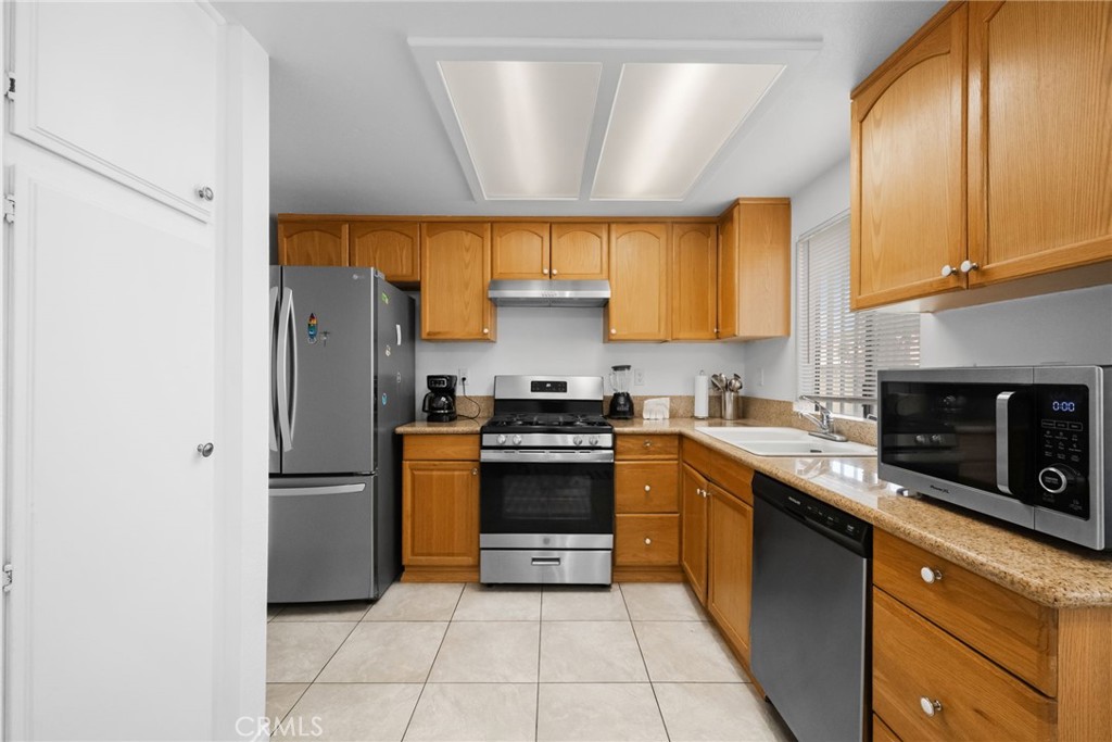 1659 E Kingsley Avenue A