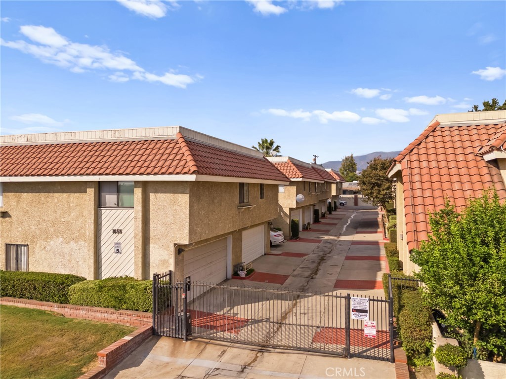 1659 E Kingsley Avenue A