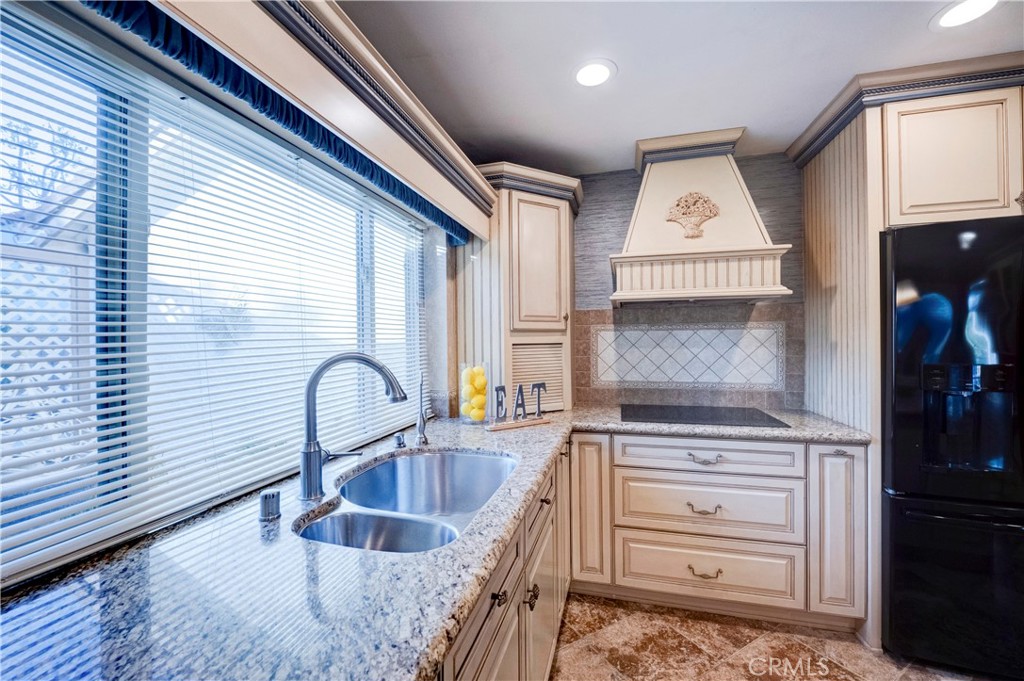 18122 Peppergrove Avenue