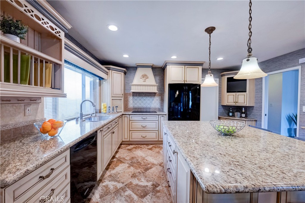 18122 Peppergrove Avenue