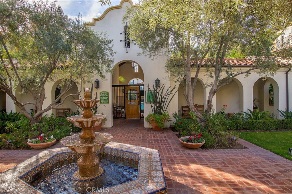 721 S Melrose Street