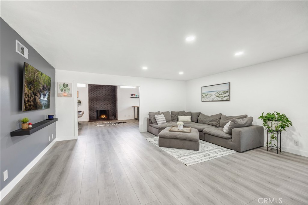 5871 Stanford Avenue