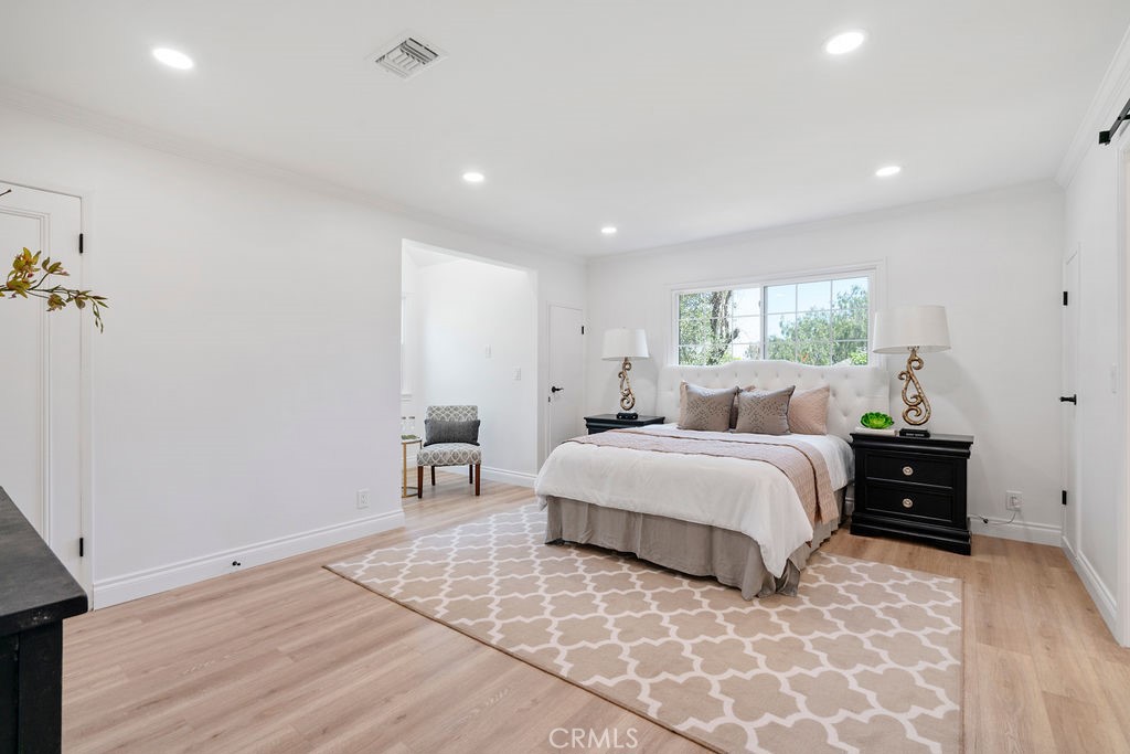 1511 Hollydale Drive