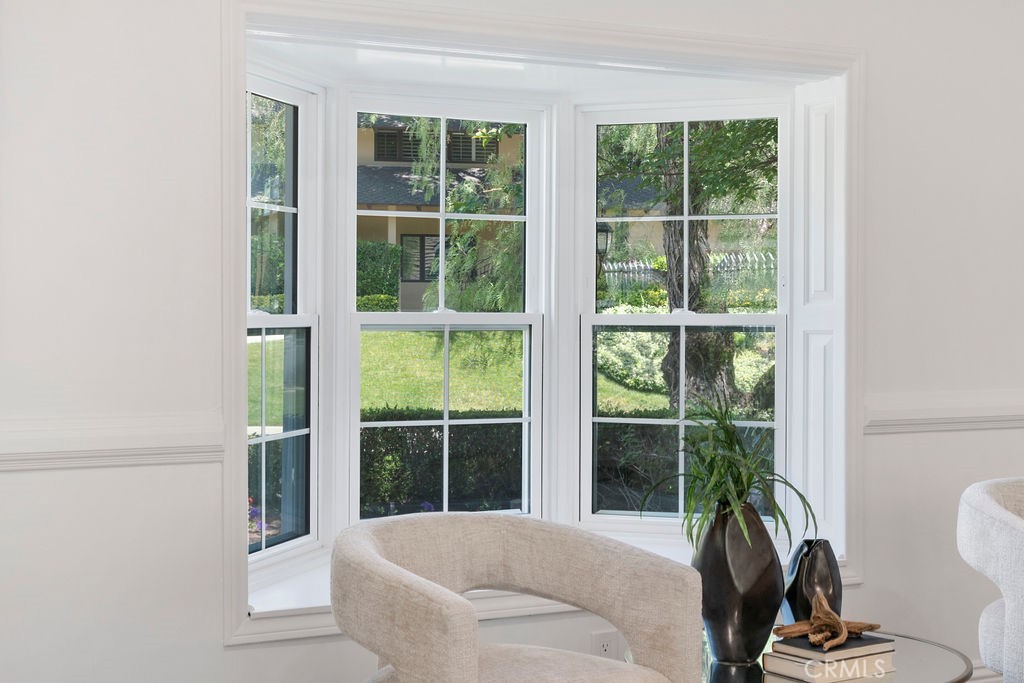 1511 Hollydale Drive