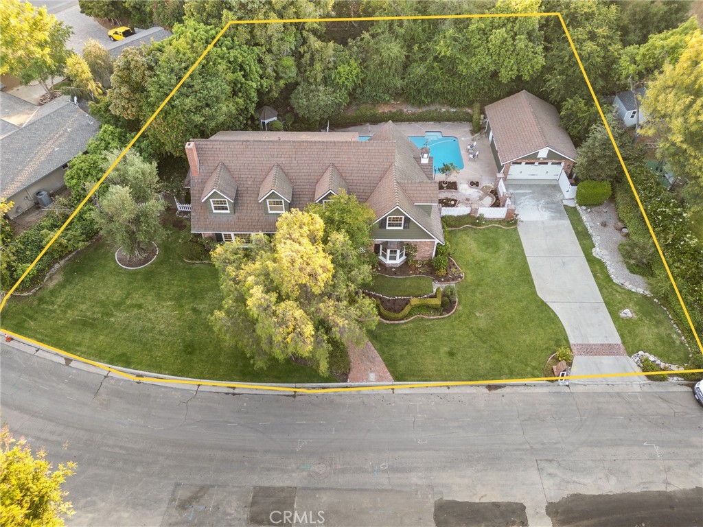 1511 Hollydale Drive