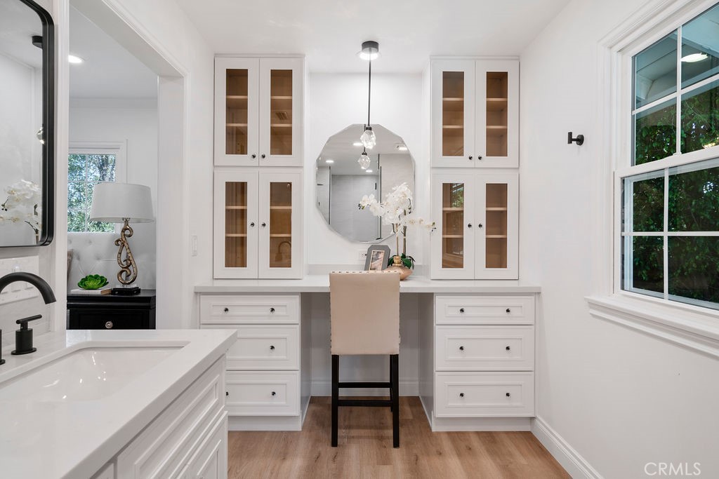 1511 Hollydale Drive