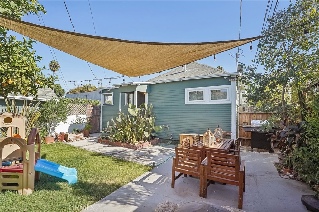 6609 Raymond Avenue