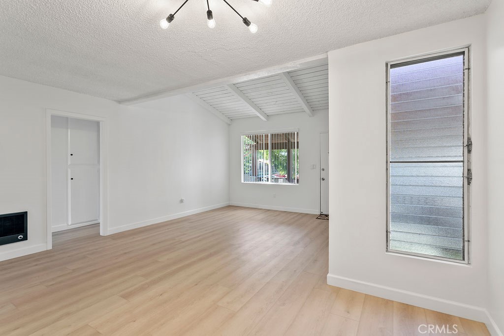 1000 W MacArthur Boulevard 116