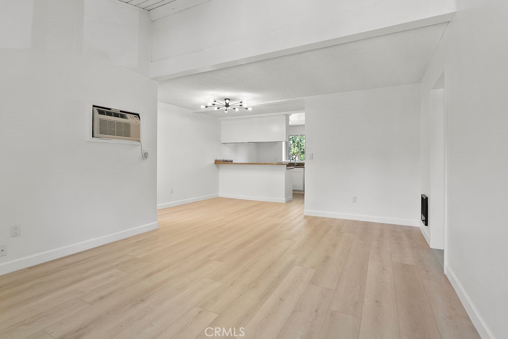 1000 W MacArthur Boulevard 116