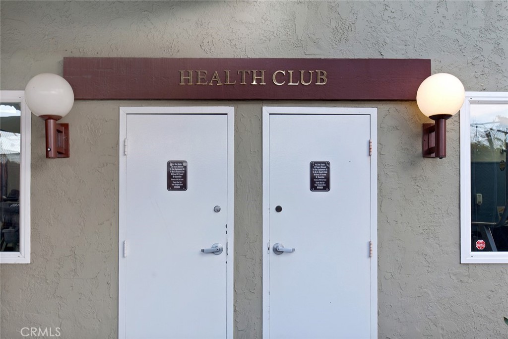 1000 W MacArthur Boulevard 116