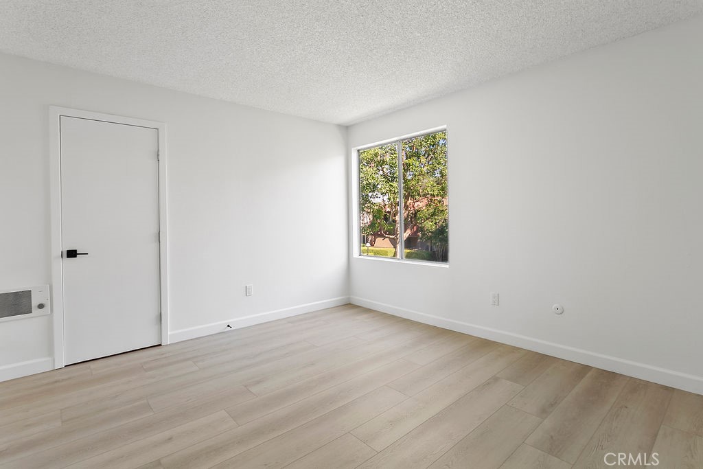 1000 W MacArthur Boulevard 116