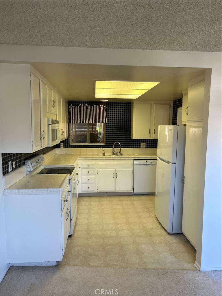 3014 A Via Buena Vista A