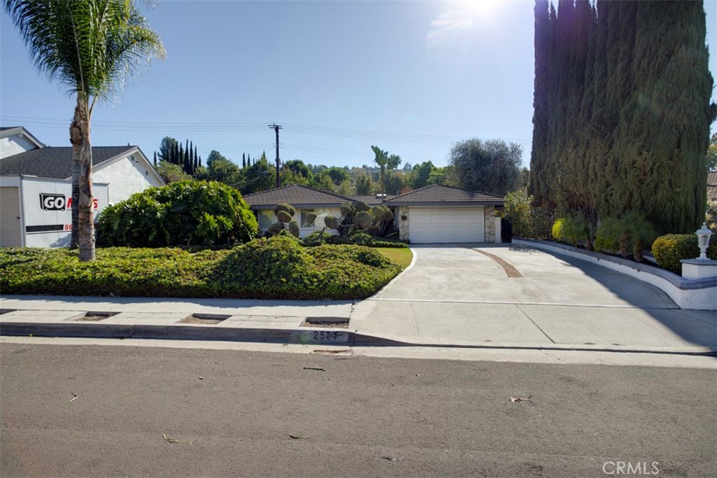 2524 Crooked Creek Drive