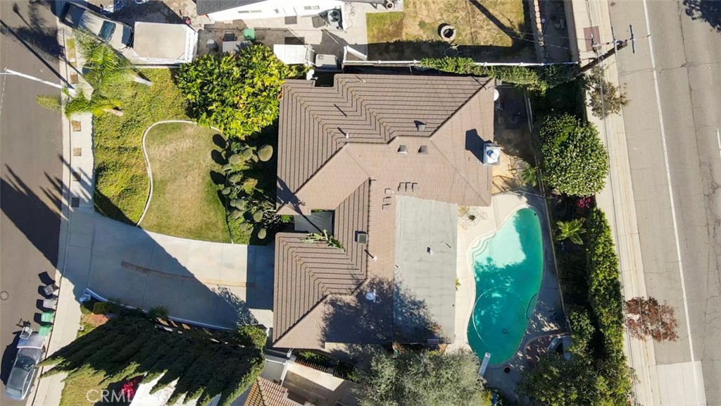 2524 Crooked Creek Drive