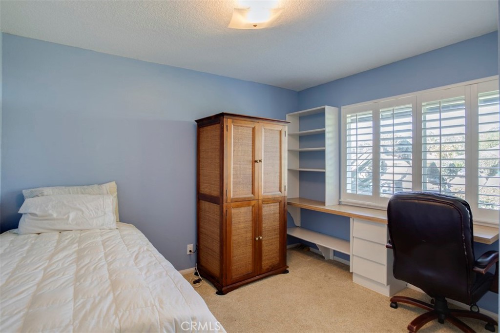 2524 Crooked Creek Drive