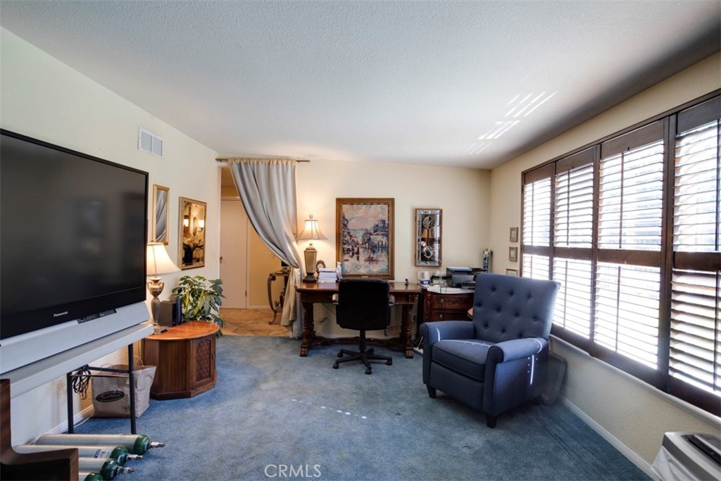 2524 Crooked Creek Drive