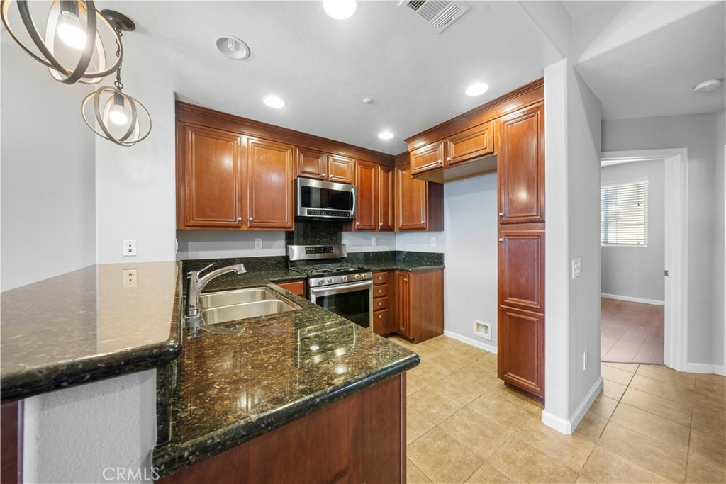 22919 Mariposa Avenue 808