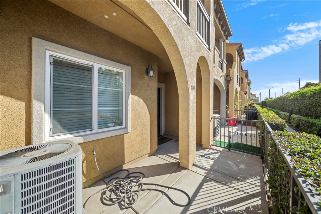 22919 Mariposa Avenue 808