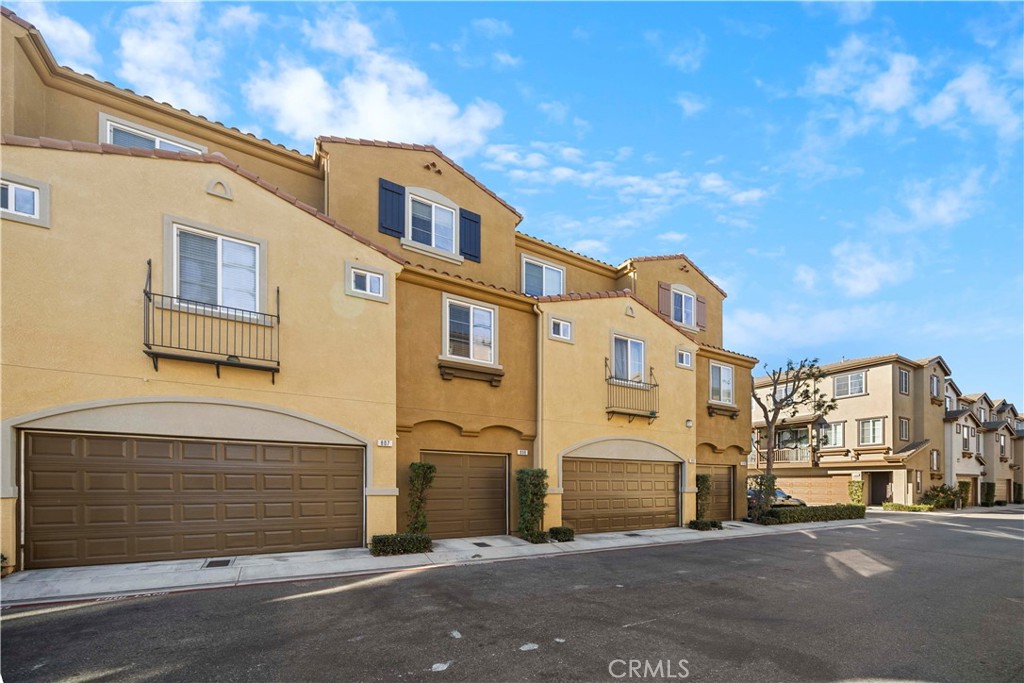 22919 Mariposa Avenue 808