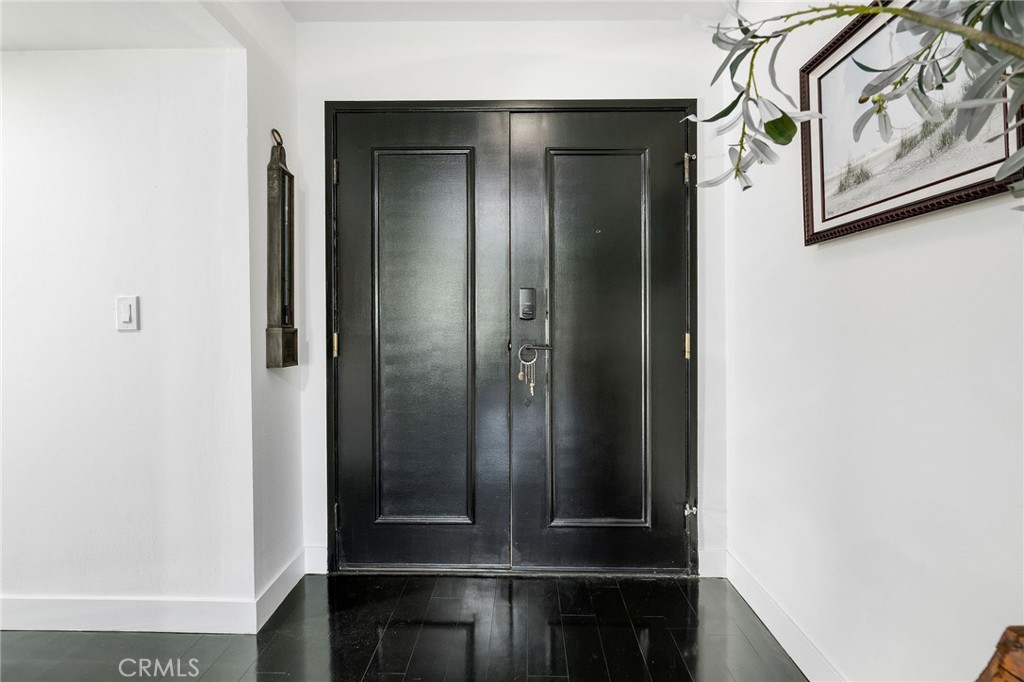 5339 Lindley Avenue 304