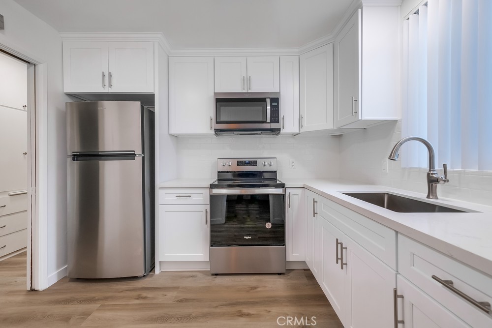 100 Hermosa Avenue 1F