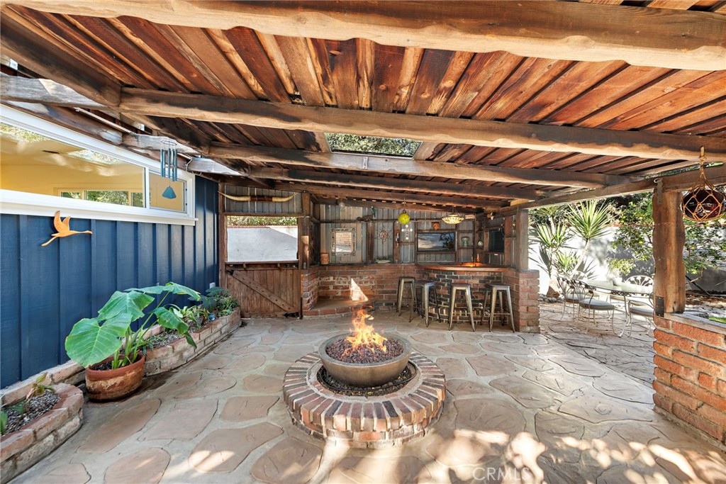 2651 Santiago Street