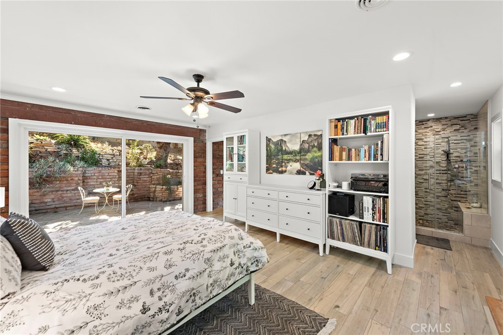 2651 Santiago Street