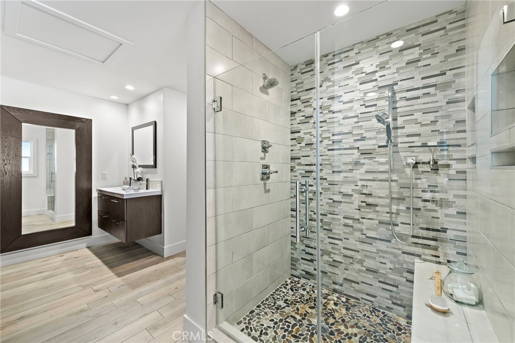 2651 Santiago Street