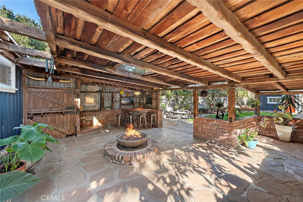 2651 Santiago Street