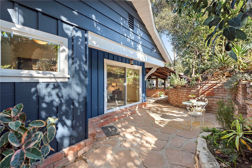 2651 Santiago Street