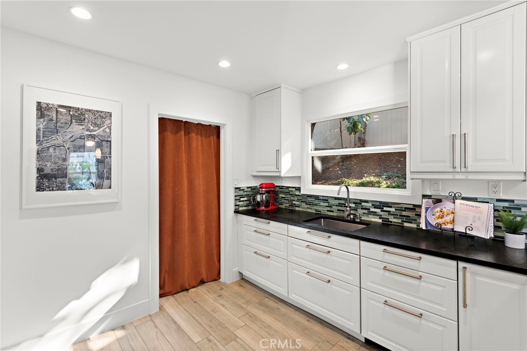 2651 Santiago Street