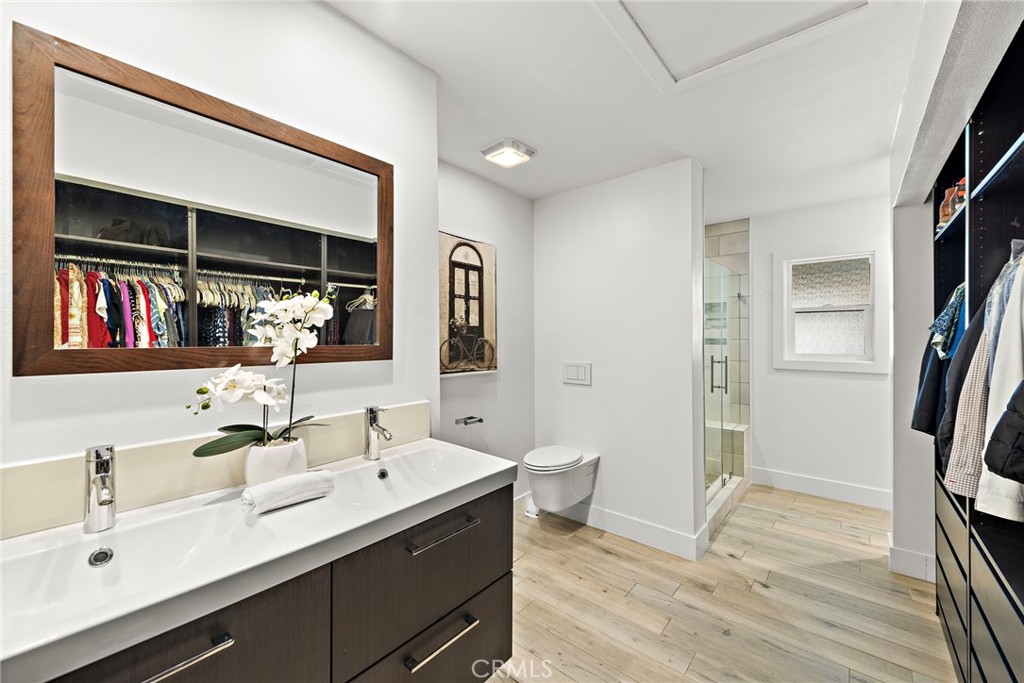 2651 Santiago Street