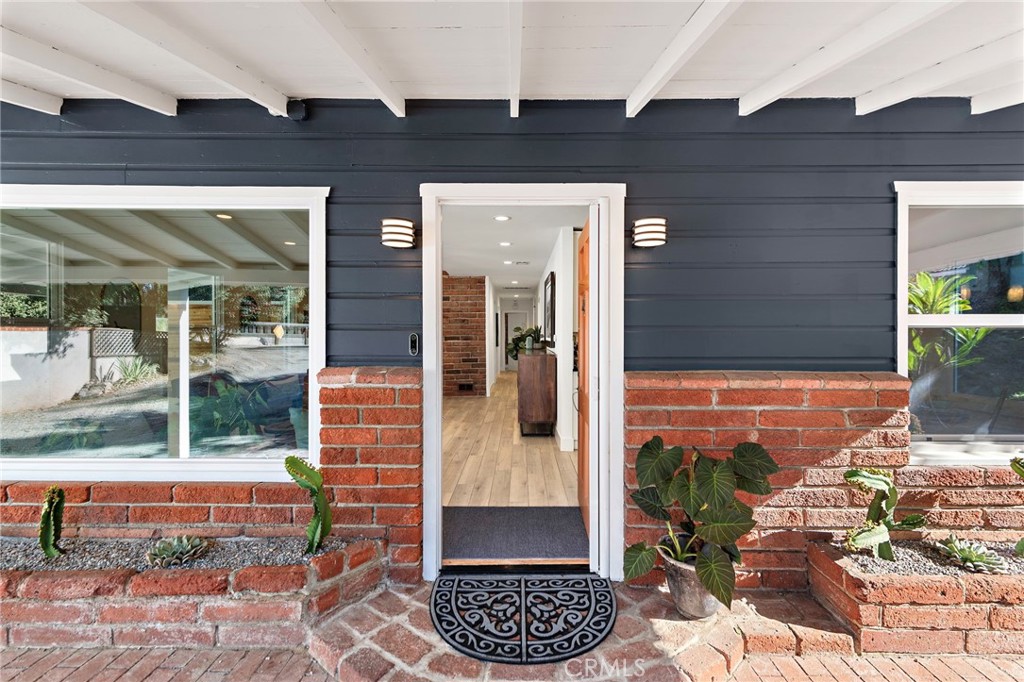 2651 Santiago Street