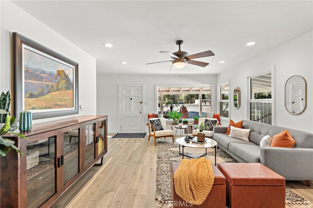 2651 Santiago Street