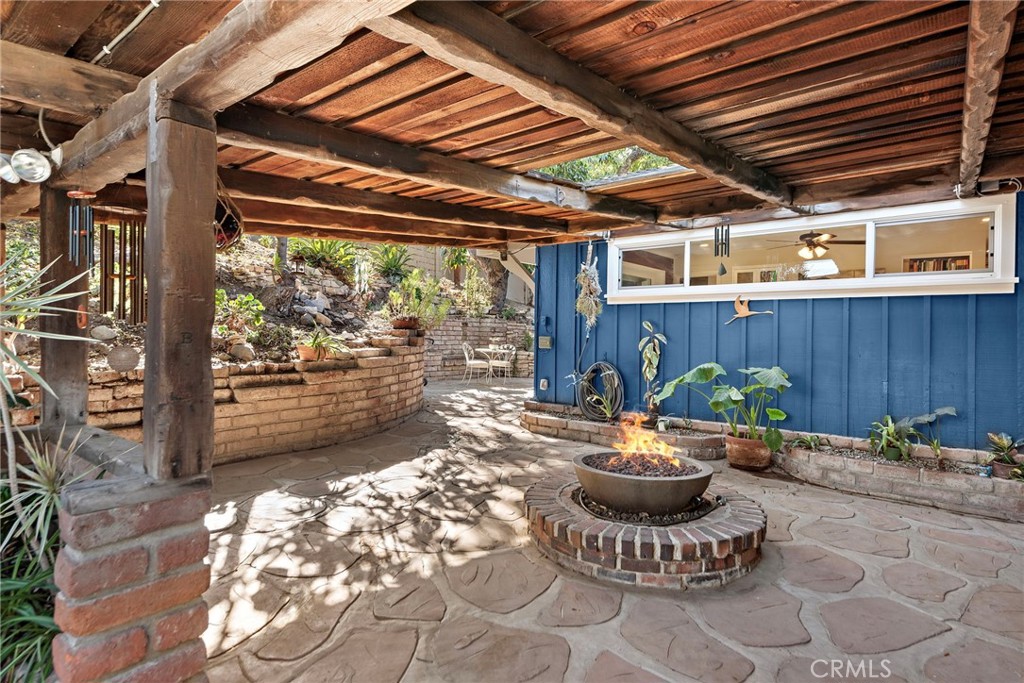 2651 Santiago Street