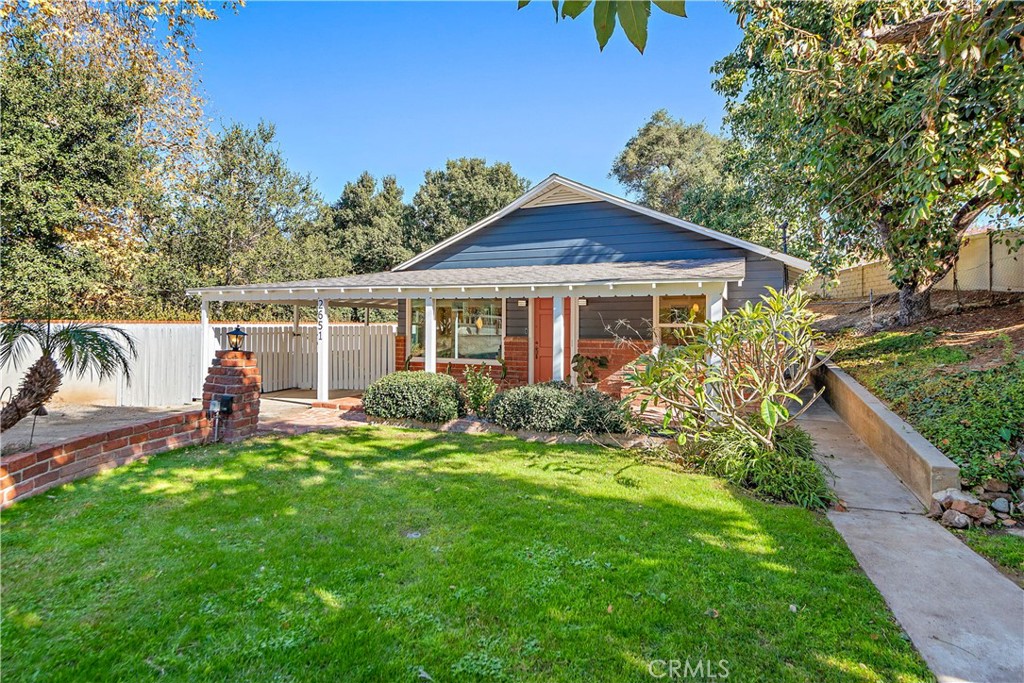 2651 Santiago Street