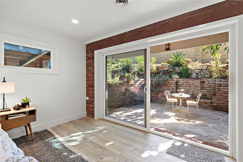 2651 Santiago Street